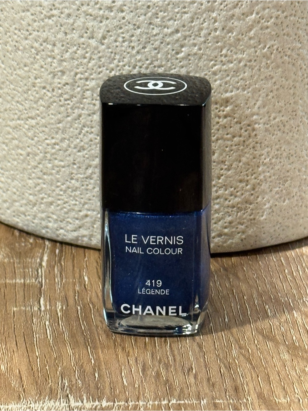 Chanel Le Vernis nail colour 419